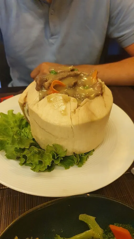 Bœuf Aux Curry Dans Sa Coco